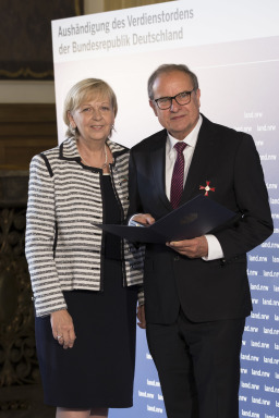 Prof. Dr. Dr. h.c. mult. Joachim Metzner und NRW-Ministerpräsidentin Hannelore Kraft